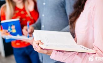 如果要送美宝去美国读书，什么时候去合适？