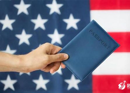 律师行业资深人士张先生通过EB1A快速拿到美国绿卡